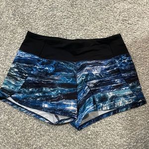 lululemon shorts size 4